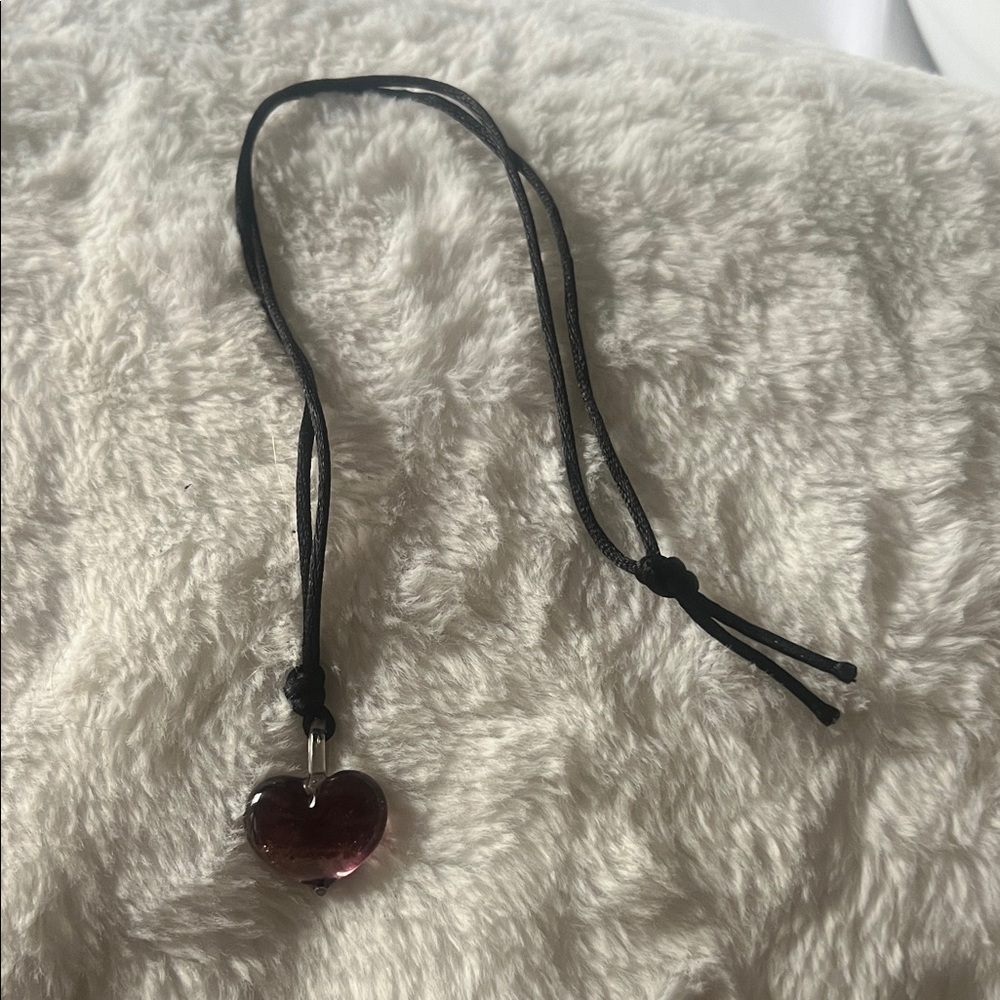 Elegant Purple Heart Pendant Necklace